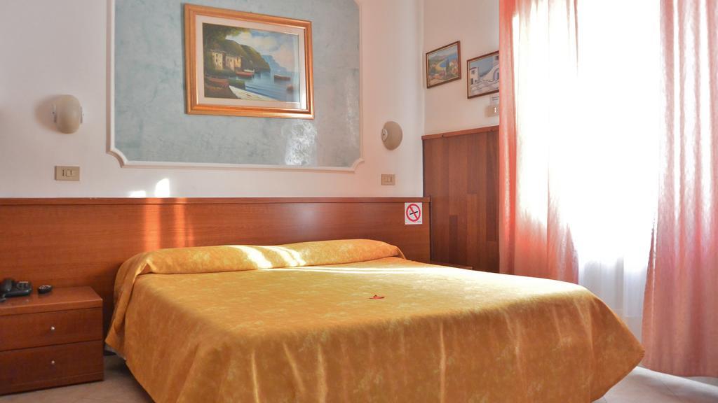 Hotel Mignon Mailand Zimmer foto